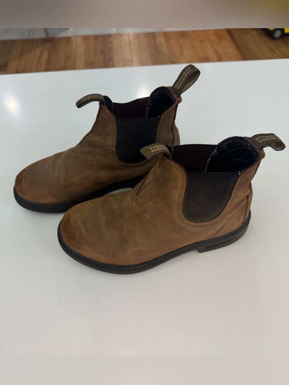 Blundstone Kids Unisex Brown Chelsea Boots with Black Elastic Panels